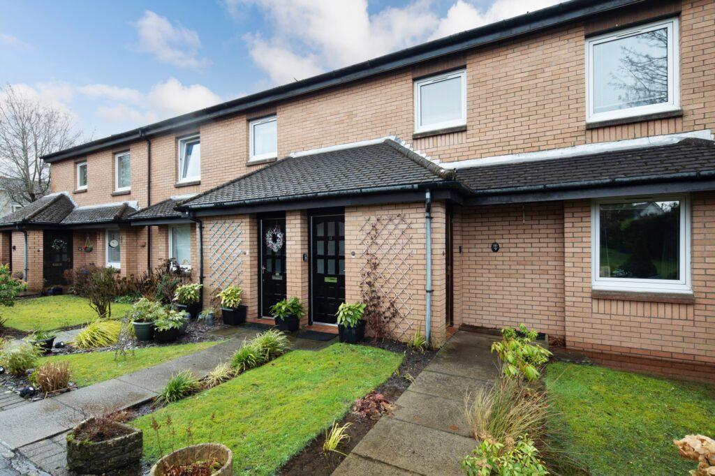 Shaw Court, Newton Mearns 2 bed retirement property for sale £129,000