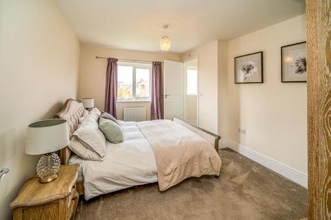 4 bedroom detached house to rent, Buckthorn Mews,  Weston Turville,  HP22