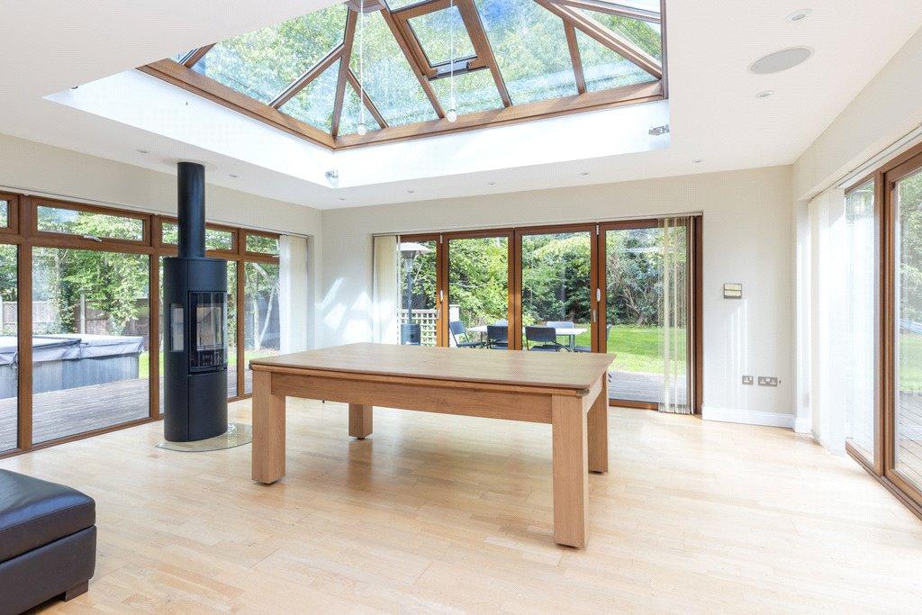 River Island Close, Fetcham, KT22 4 bed detached house for sale £