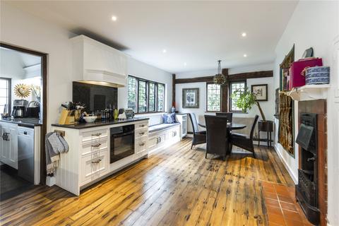 The Old Barn Reigate Road, Leatherhead, KT22 8QY