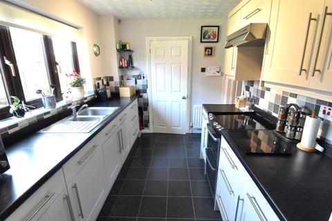 34 Edgewood Drive, Luton, LU2 8EX