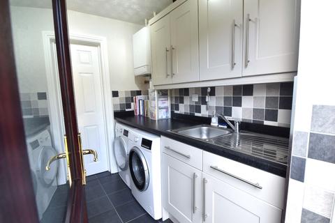 34 Edgewood Drive, Luton, LU2 8EX