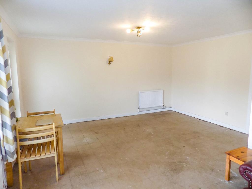 Trenos Gardens, Bryncae, Llanharan, Pontyclun, Rhondda Cynon Taff. CF72
