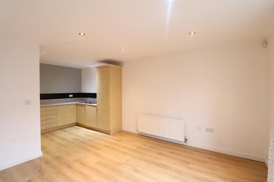 Broom Mills Road, Farsley, Leeds, West Yorkshire, LS28 5GR 2 bed ...