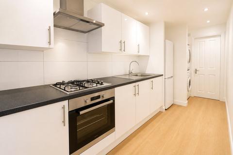 1 bedroom apartment to rent, Dagnall Park, London, SE25