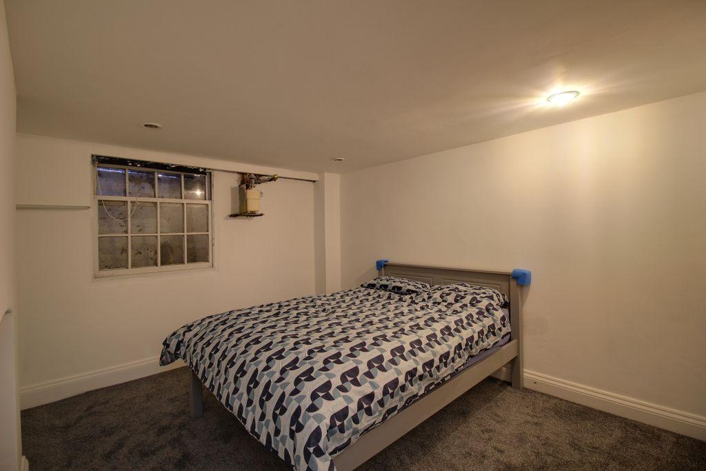 Bedroom 3 (Double)