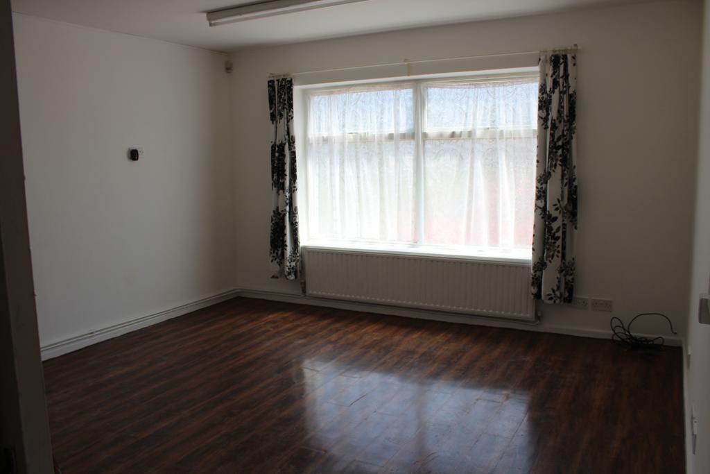 ASHCROFT ROAD STOPSLEY, Luton, Bedfordshire, LU2 3 bed detached house