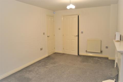 3 bedroom townhouse to rent, Hallbridge Gardens, Astley Bridge, Bolton, BL1