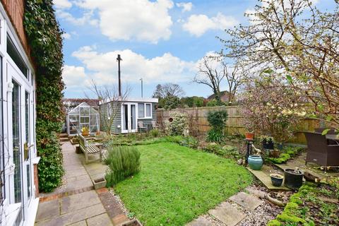 2 bedroom detached bungalow for sale - Fauchons Close, Bearsted, Maidstone, Kent