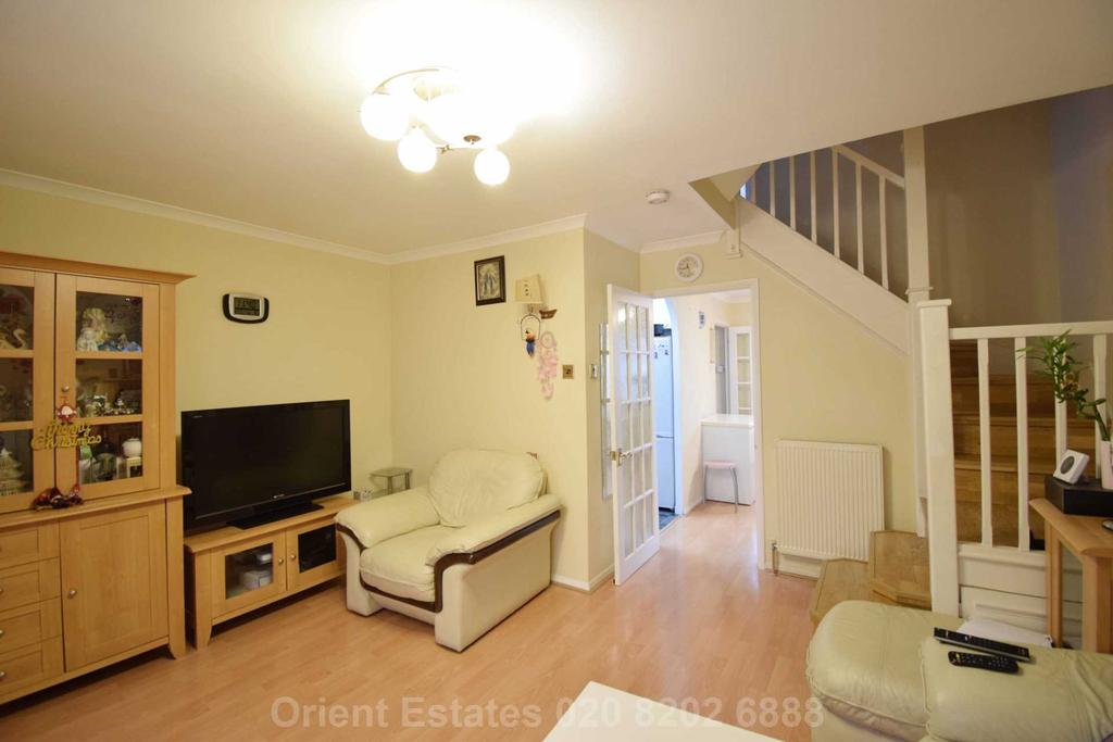 Snowden Drive, Colindale 4 bed end of terrace house £545,000