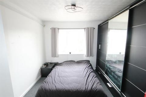 2 bedroom apartment for sale, Keller Close, Stevenage, Hertfordshire, SG2 8BJ