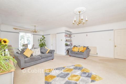 Sea Road, Rustington, West Sussex