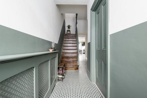 227 Malpas Road, London, SE4 1BH