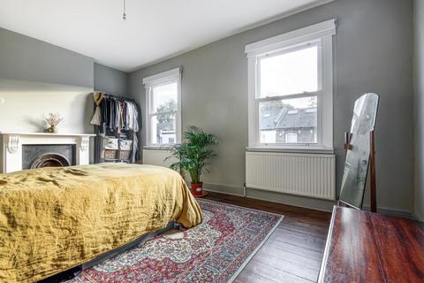 227 Malpas Road, London, SE4 1BH