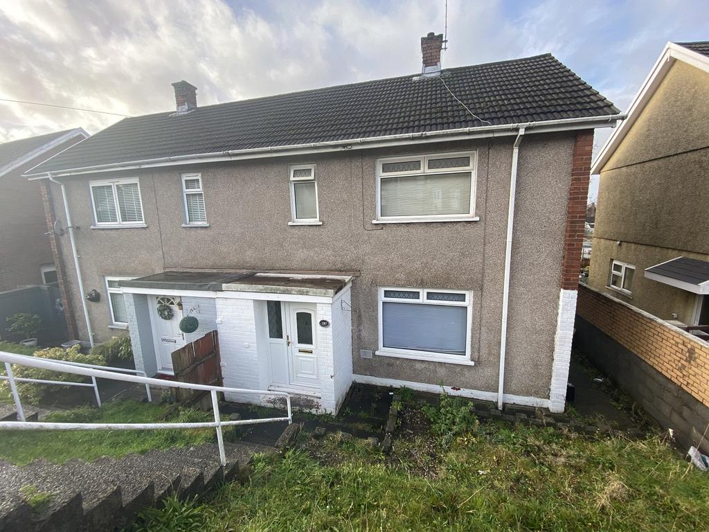 Trallwn Road, Llansamlet, Swansea... 2 bed semi-detached house - £99,995