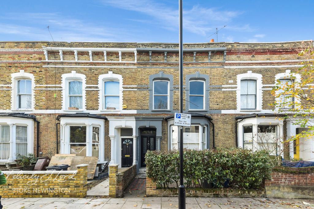 Bayston Road, Stoke Newington, N16 3 bed terraced house for sale £