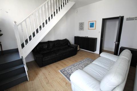 3 bedroom flat to rent, Clevedon Road, Weston-super-Mare