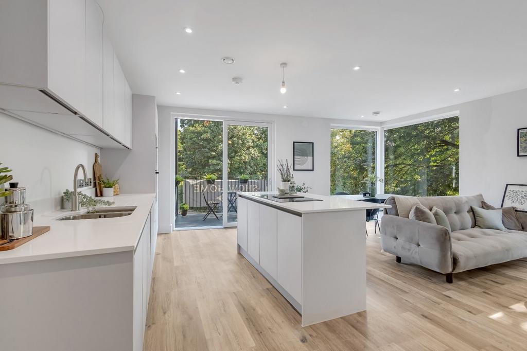 Kitchen & Living