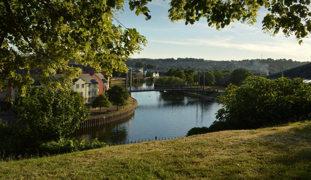 Near Exeter Quay