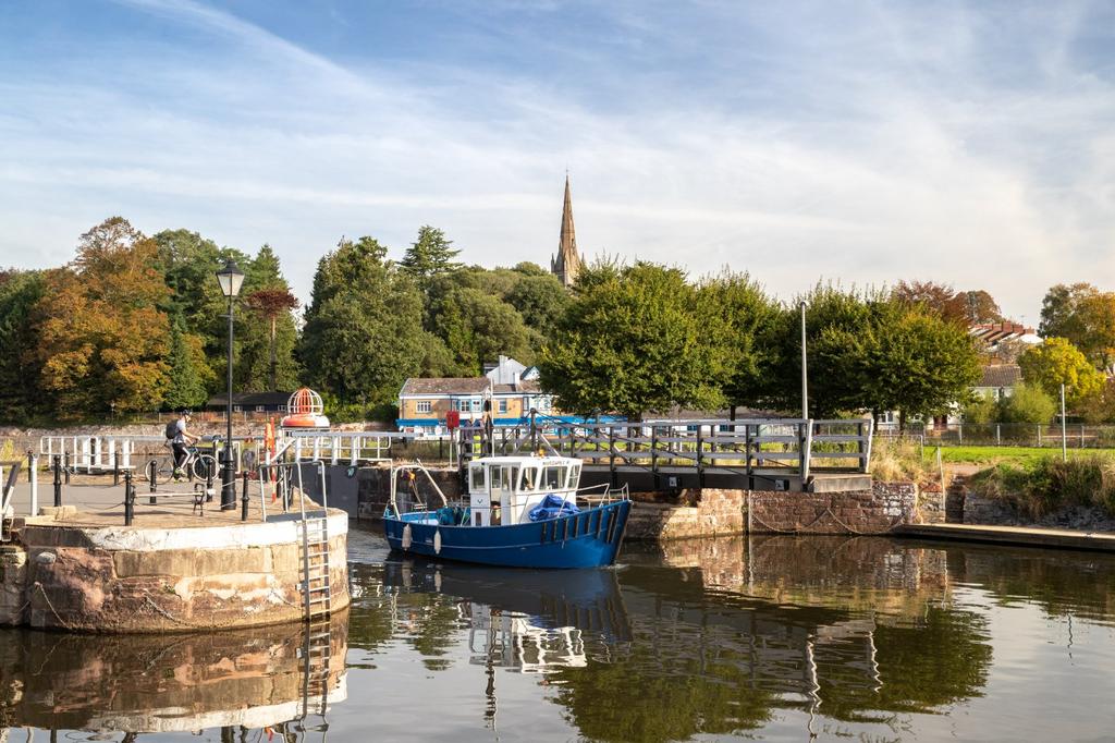 Near Exeter Quay