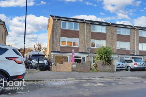 27 Ridingleaze, Lawrence Weston, Bristol, BS11 0QF