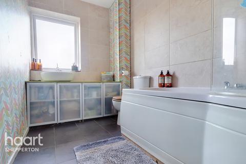 27 Ridingleaze, Lawrence Weston, Bristol, BS11 0QF