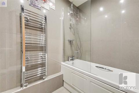 2 bedroom flat to rent, Barrier Point Road, Royal Docks, London, E16