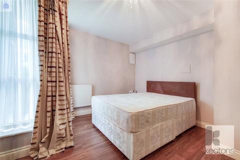 2 bedroom flat to rent, Barrier Point Road, Royal Docks, London, E16