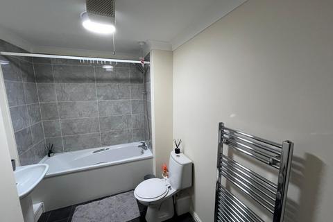 2 bedroom flat to rent, Sanderson Villas, Gateshead NE8