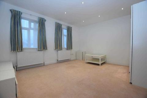 3 bedroom apartment for sale, Green Court, Green Lane, Edgware