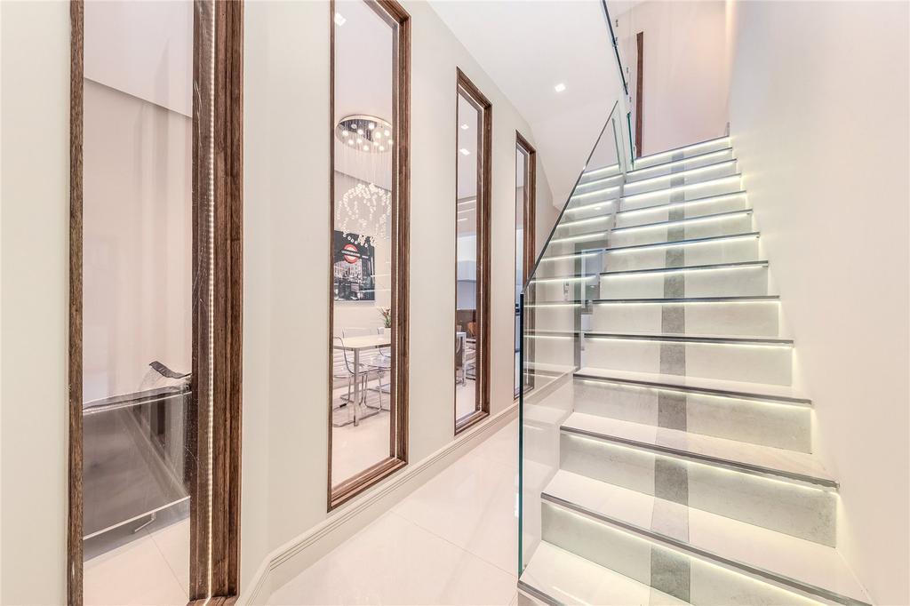 Battersea Square, London, SW11 4 bed terraced house for sale £1,500,000