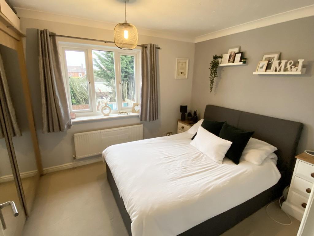 Roydon, Diss, Norfolk 2 bed semidetached house £220,000