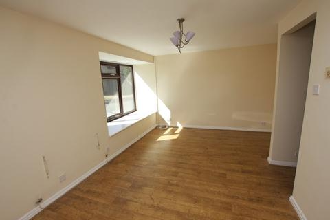 2 bedroom townhouse to rent, Gonsley Close, Northgate Village