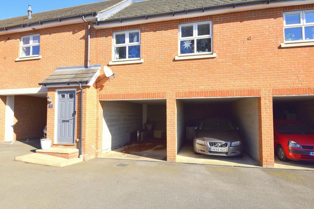 Bramley Hill, Ipswich, IP4 2AE 2 bed terraced house for sale £220,000