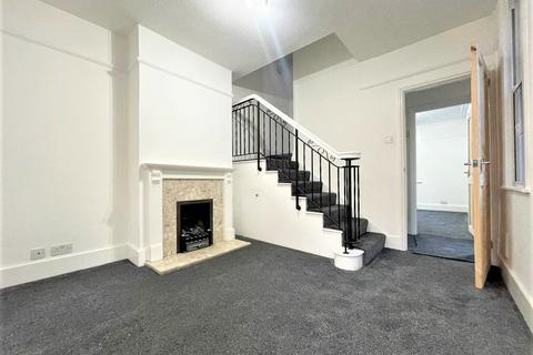 7 Dennett Road, Croydon, CR0 3JD