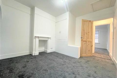 7 Dennett Road, Croydon, CR0 3JD