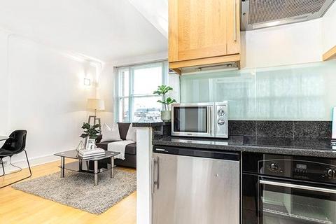 Studio to rent, Hill Street, Mayfair, W1J