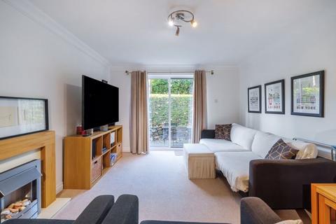 Flat 39, French Apartments Lansdowne Road, Purley, CR8 2PJ