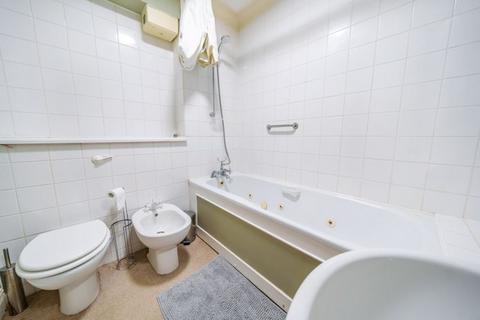 Flat 39, French Apartments Lansdowne Road, Purley, CR8 2PJ