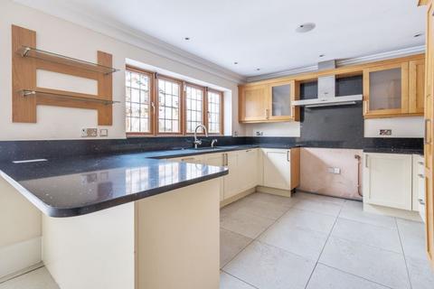 5 bedroom detached house for sale, Welcomes Road, Kenley