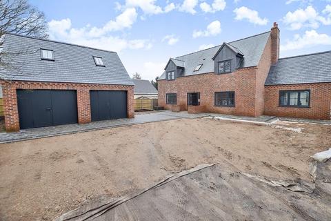 4 bedroom detached house for sale, 108 Horncastle Road, Woodhall Spa