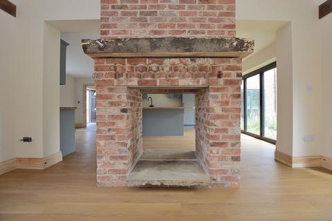 4 bedroom detached house for sale, 108 Horncastle Road, Woodhall Spa
