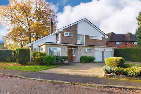 1 Greenways, Walton On The Hill, Tadworth, KT20 7QE