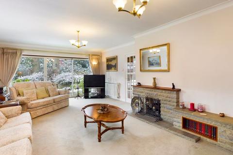 1 Greenways, Walton On The Hill, Tadworth, KT20 7QE
