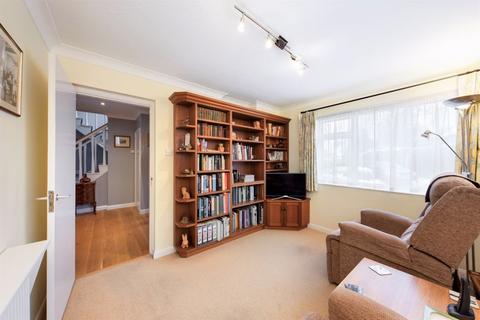 1 Greenways, Walton On The Hill, Tadworth, KT20 7QE