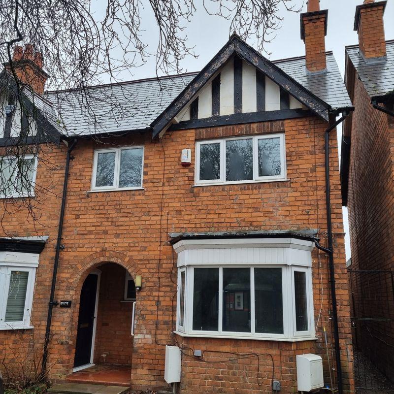 Shirley Road, Hall Green. 3 bed house £975 pcm (£225 pw)