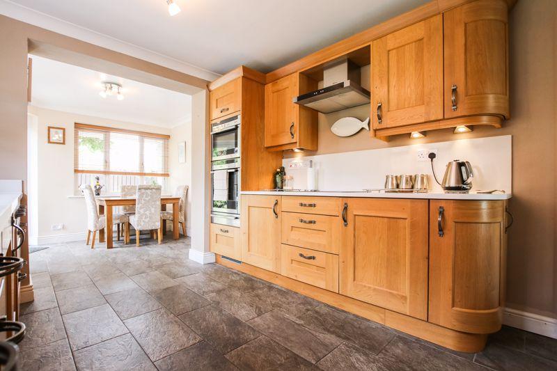 Blueburn Drive, Killingworth, NE12 5 bed detached house for sale £400,000