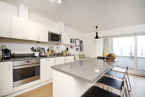 3 bedroom flat to rent - Heritage Avenue, Colindale, London, NW9