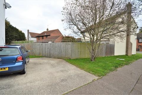 4 Saywell Brook, Chelmsford, CM2 6RJ