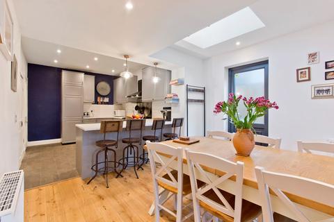 63 Craigie Road, Perth, PH2 0BL